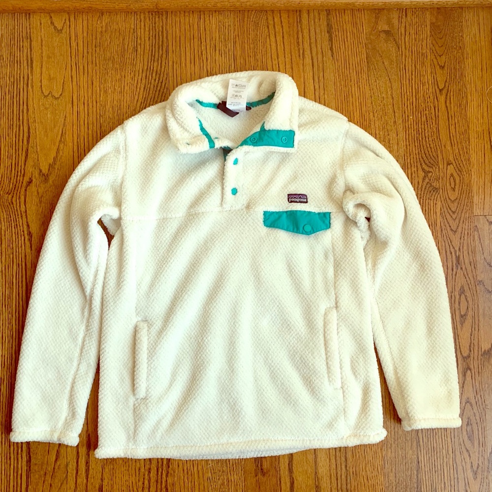 Girls Patagonia jacket pullover